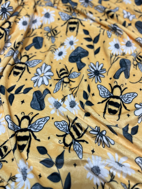 Yellow Daisy Bees Blanket